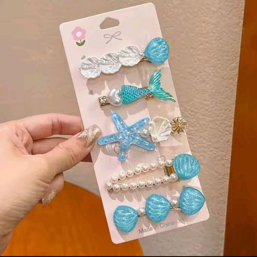 Chic Decorative Hair Clips – Set of 5