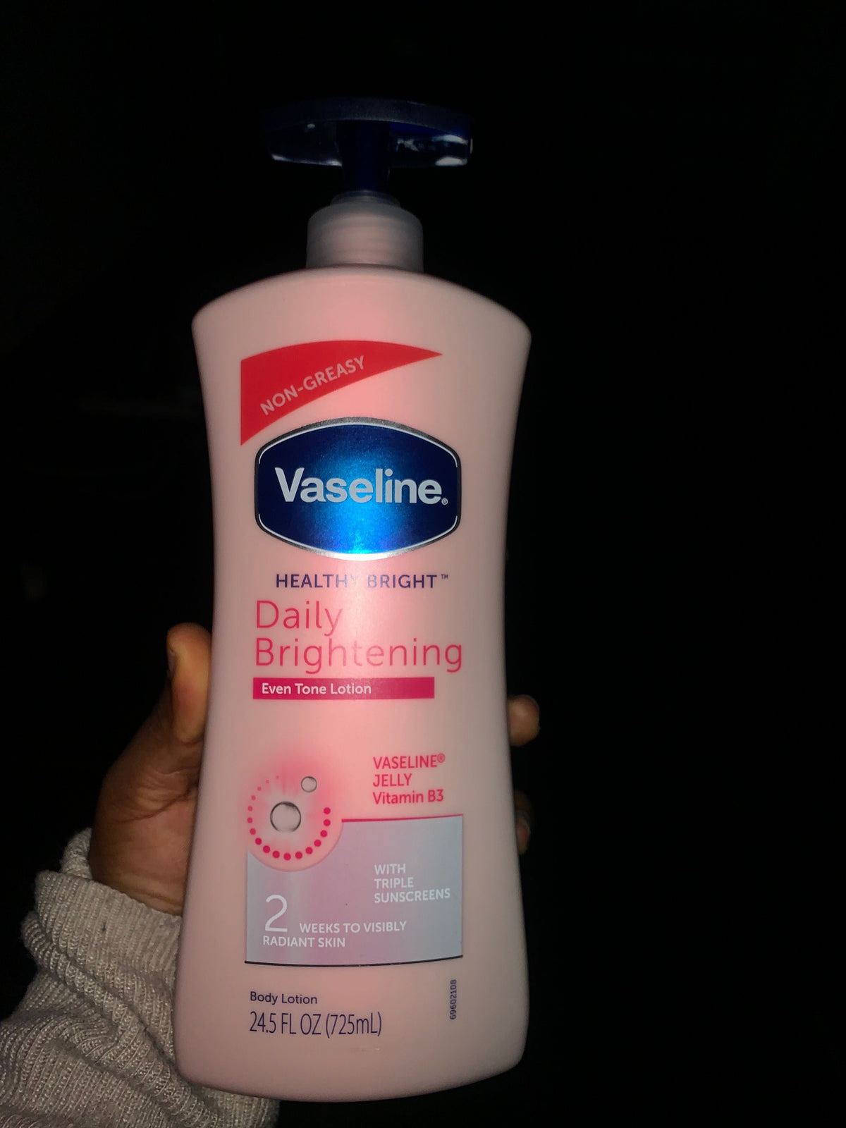 🔥 LIMITED DEAL — Vaseline Healthy Bright Daily Brightening Even Tone Lotion 725ml | Brightens & Evens Skin Tone + 24Hr Hydration + Non-Greasy | KSh 3,500